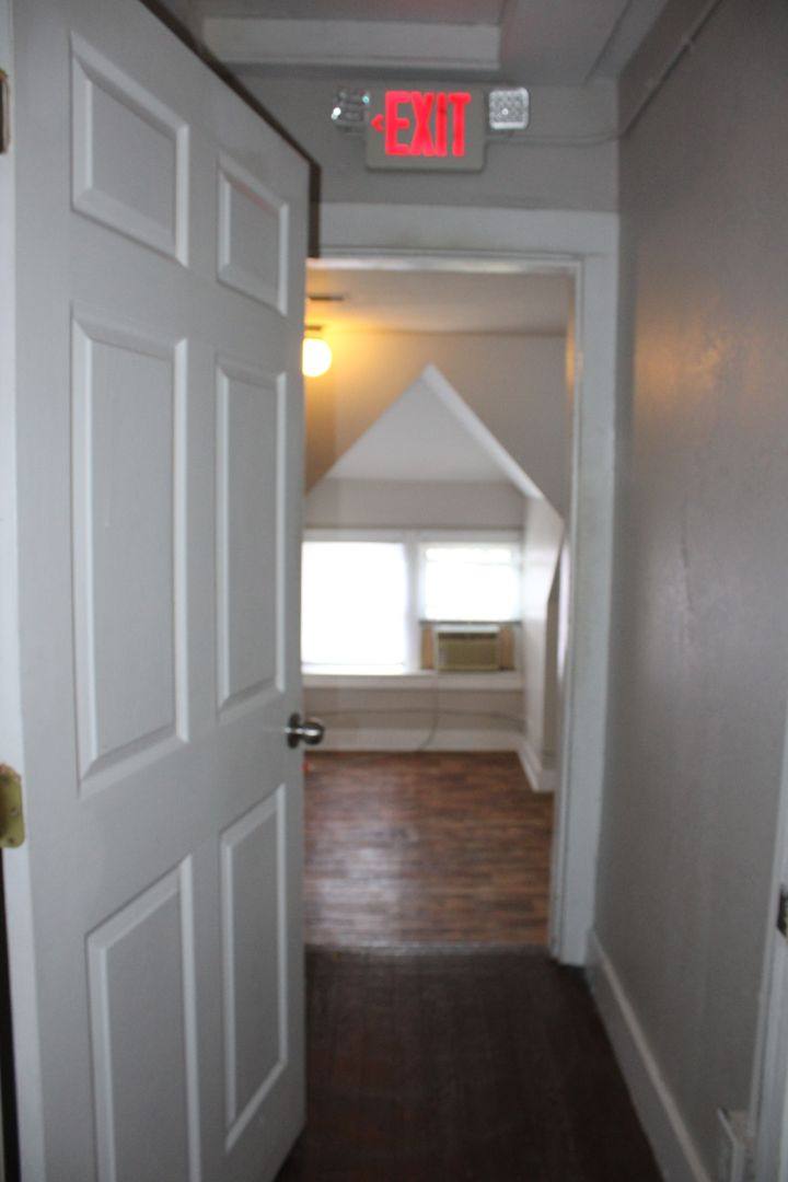 Apartment for rent at 1221 Laurel Ave, Knoxville, TN 37916