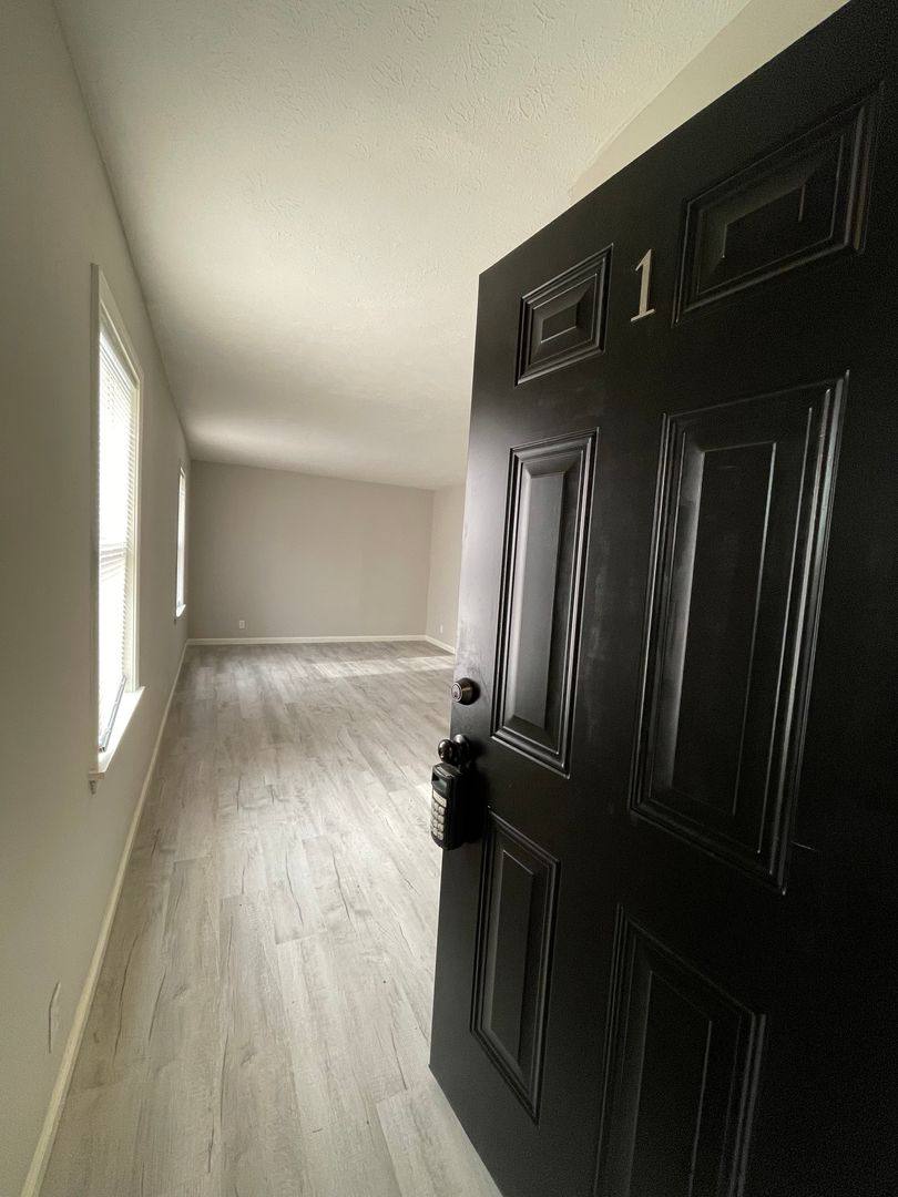Apartment for rent at 103 White St, McMinnville, TN 37110