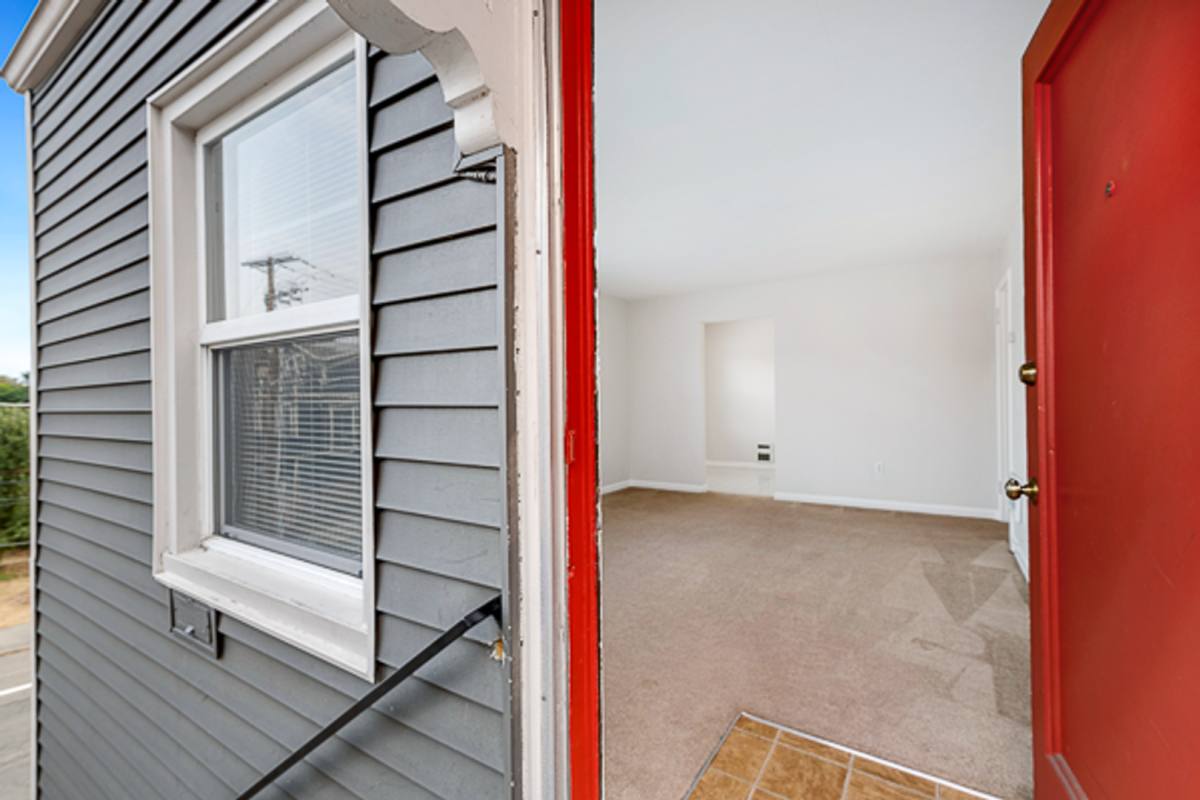 Apartment for rent at 1809-1815 5th Ave N, Seattle, WA 98109