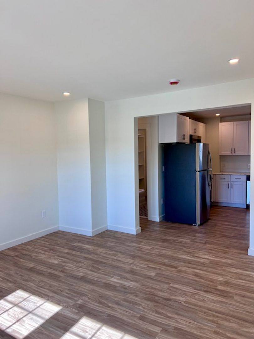 Apartment for rent at 549 Albany Ave, Kingston, NY 12401