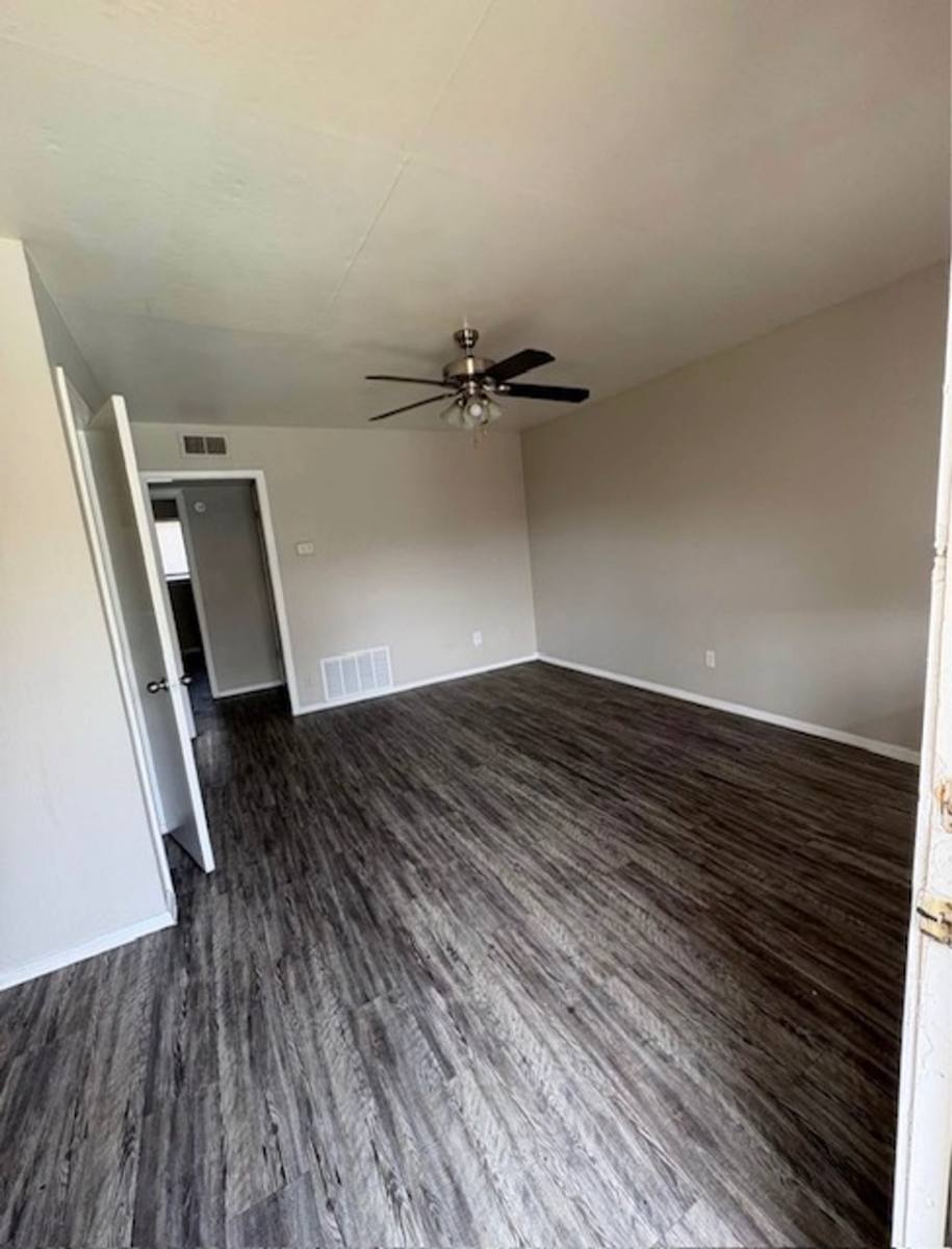 Apartment for rent at 6609 S Lewis Ave, Tulsa, OK 74136