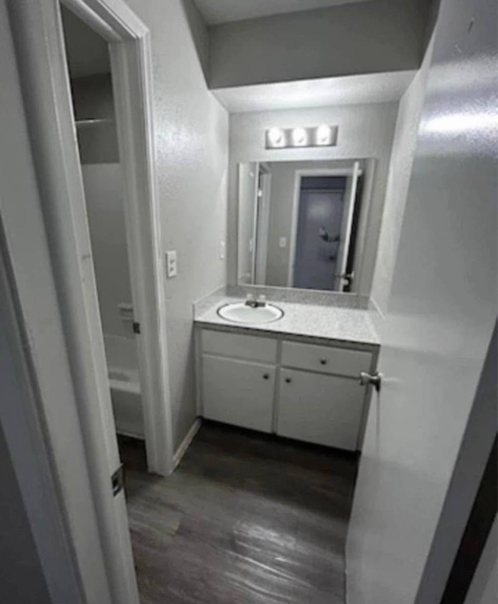 Apartment for rent at 6609 S Lewis Ave, Tulsa, OK 74136