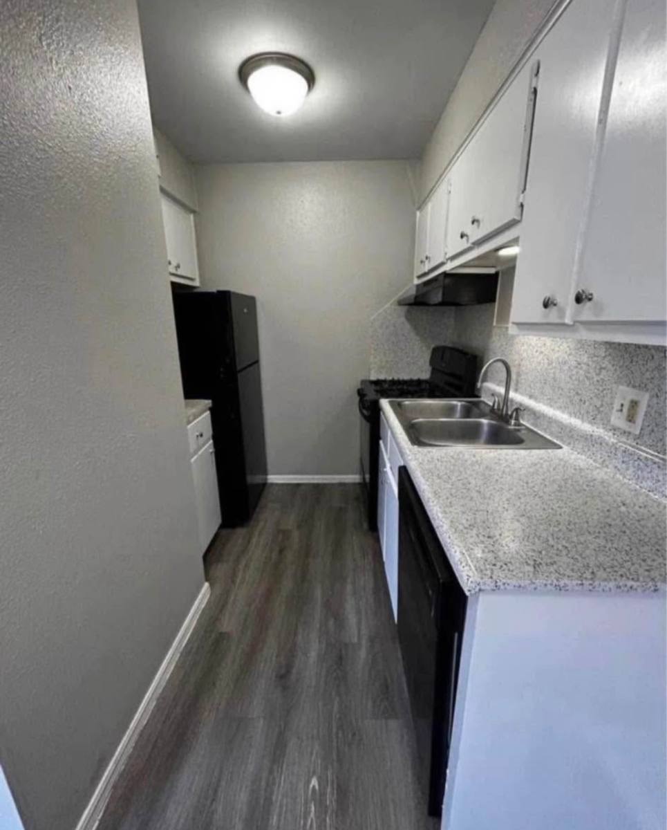 Apartment for rent at 6609 S Lewis Ave, Tulsa, OK 74136