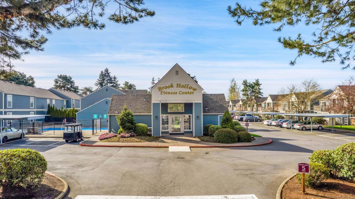 Apartment for rent at 4154 Sunnyview Road, NE, Salem, OR 97305