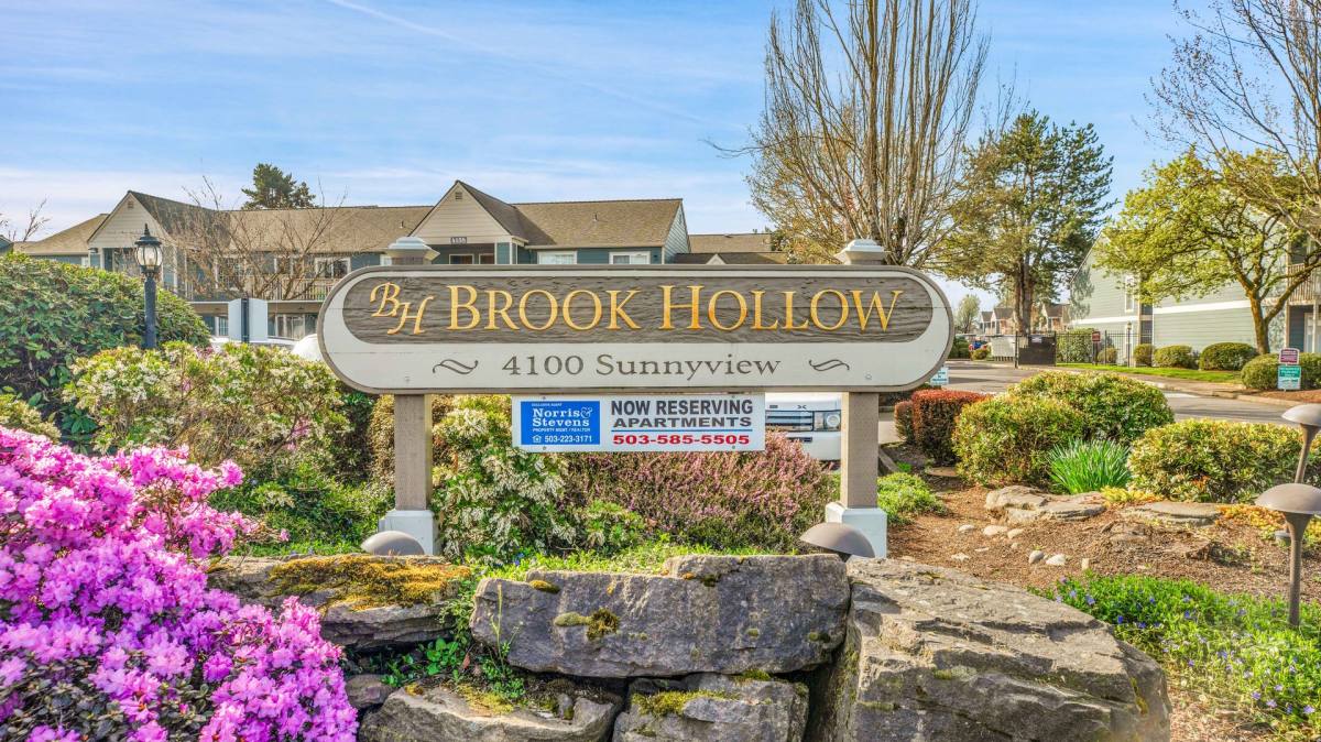 Apartment for rent at 4154 Sunnyview Road, NE, Salem, OR 97305