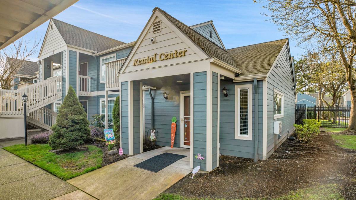 Apartment for rent at 4154 Sunnyview Road, NE, Salem, OR 97305