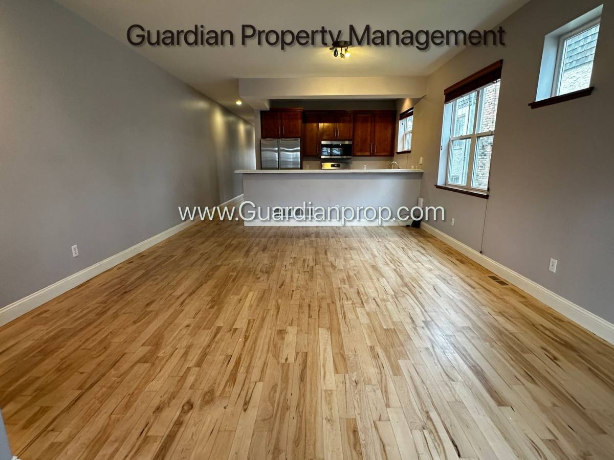 Townhouse for rent at 3238 Garfield Ave, Minneapolis, MN 55408