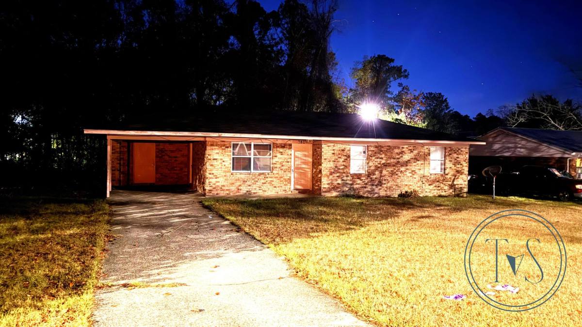 House for rent at 619 N Cypress St, Jesup, GA 31545