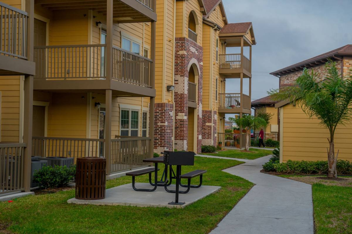 Apartment for rent at 2921 Airline Rd, Corpus Christi, TX 78414