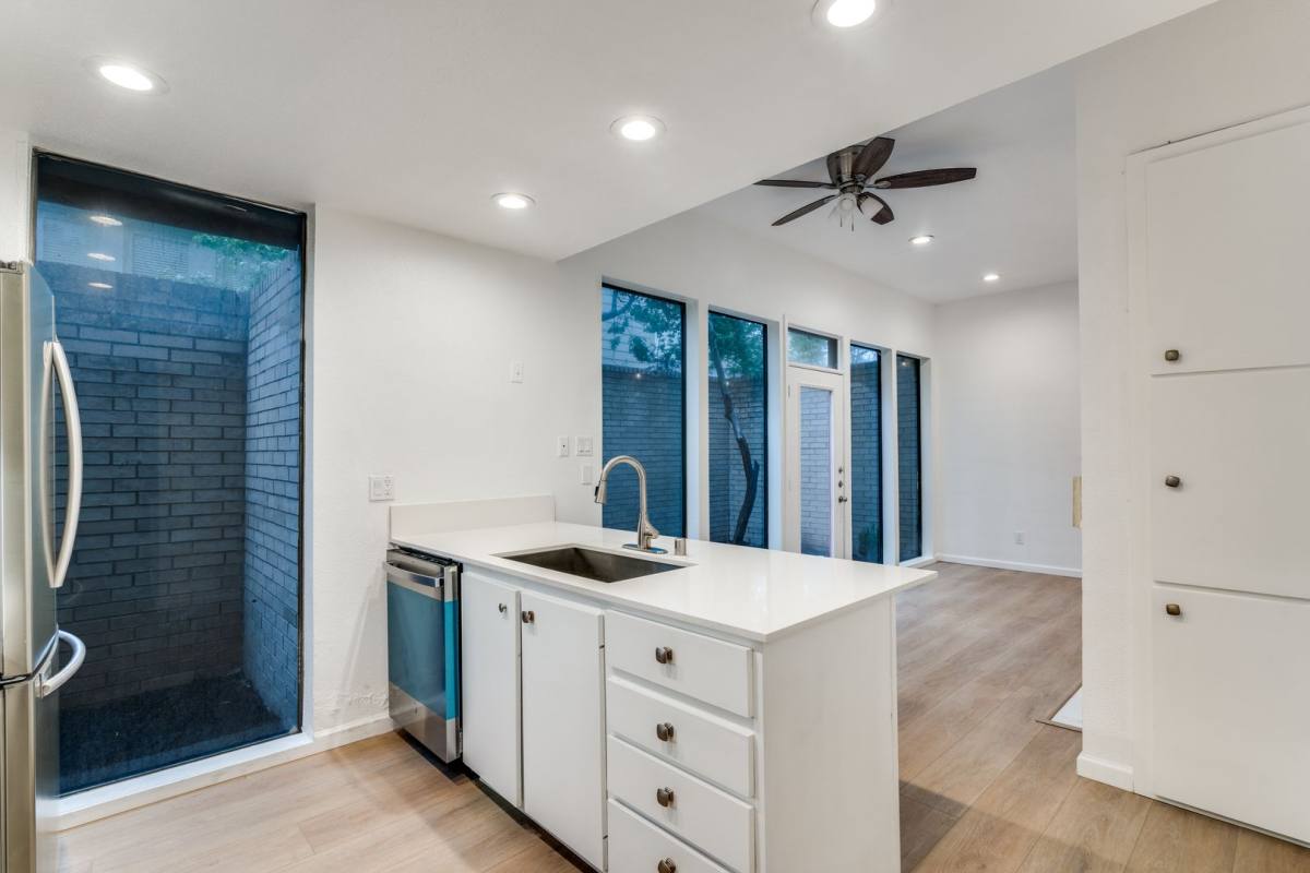 Apartment for rent at 3610 Routh, Dallas, TX 75219