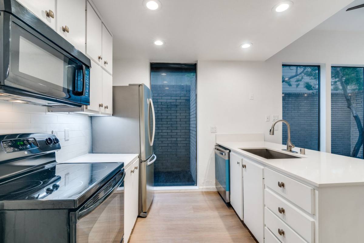 Apartment for rent at 3610 Routh, Dallas, TX 75219