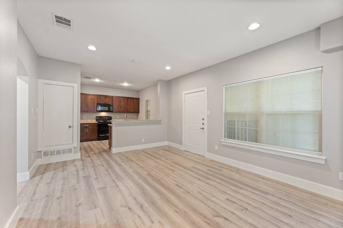 Apartment for rent at 13609 Pinnacle Circle #1205, Euless, TX 76040