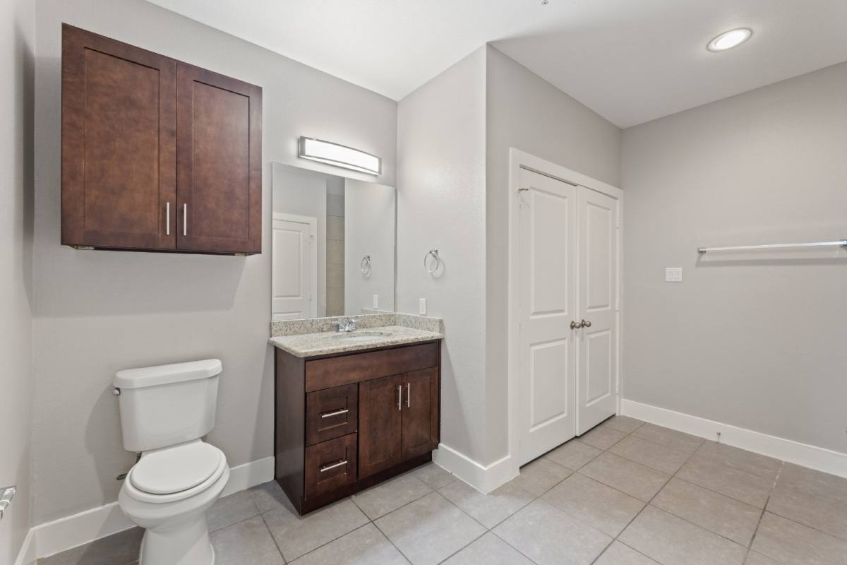 Apartment for rent at 13609 Pinnacle Circle #1205, Euless, TX 76040