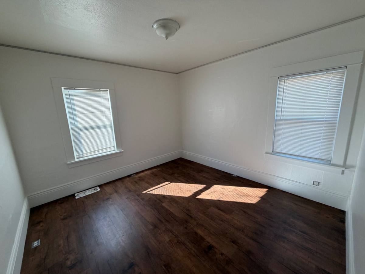Townhouse for rent at 1819 Q St, Merced, CA 95340
