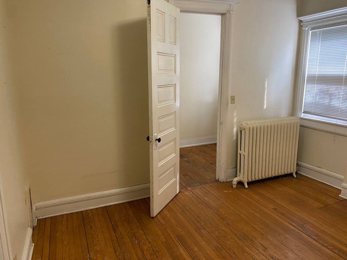 Apartment for rent at 1111-1119 H St, Lincoln, NE 68508