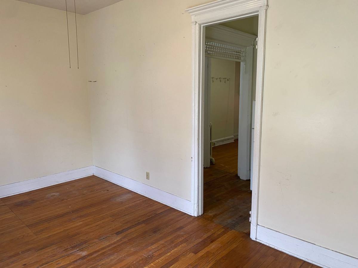 Apartment for rent at 1111-1119 H St, Lincoln, NE 68508