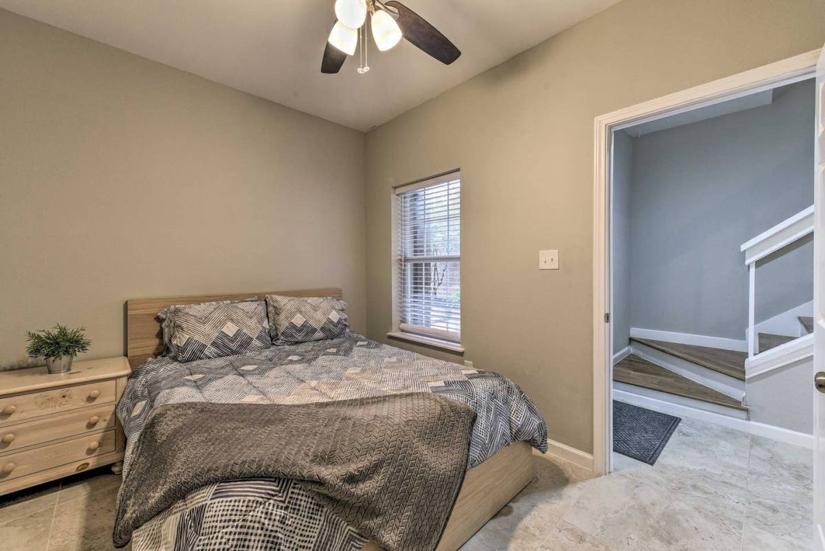 House for rent at 12658 Briar Patch Rd, Houston, TX 77077
