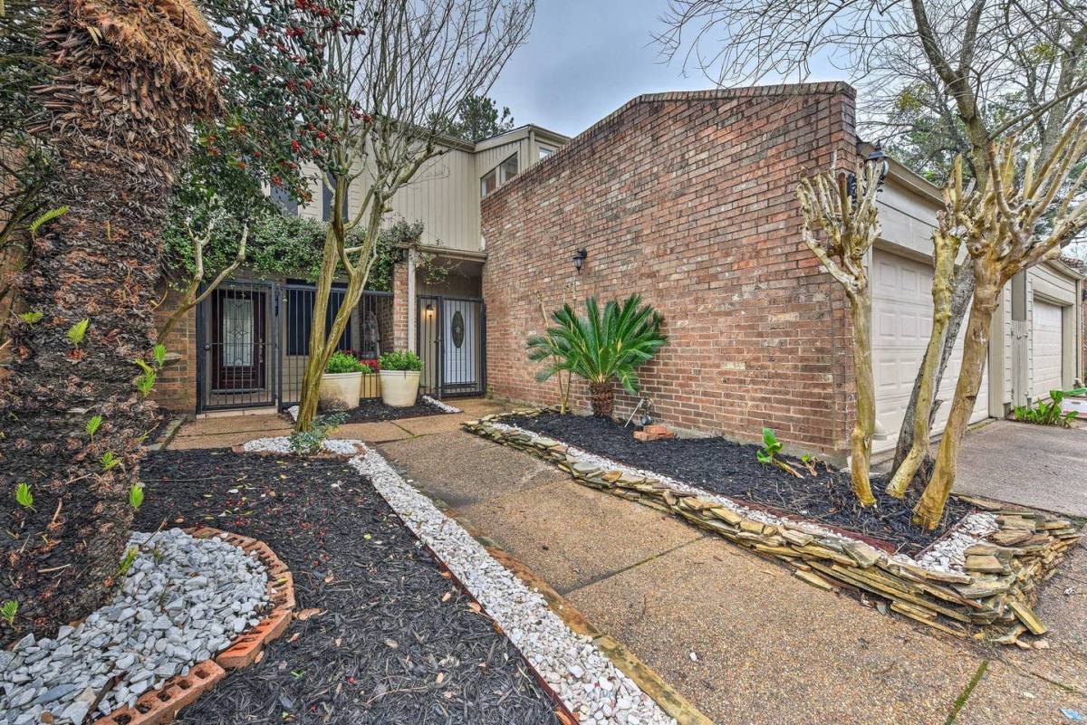 House for rent at 12658 Briar Patch Rd, Houston, TX 77077