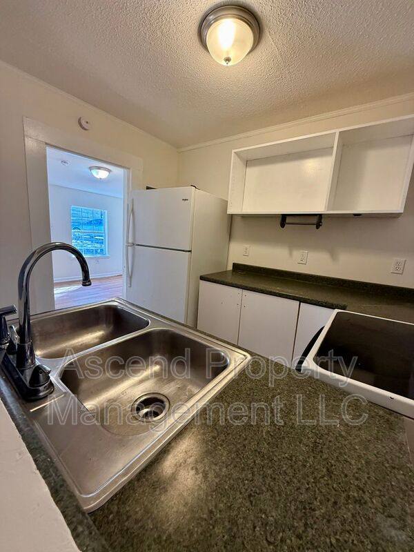 Apartment for rent at 3208 Dodds Ave #B, Chattanooga, TN 37407