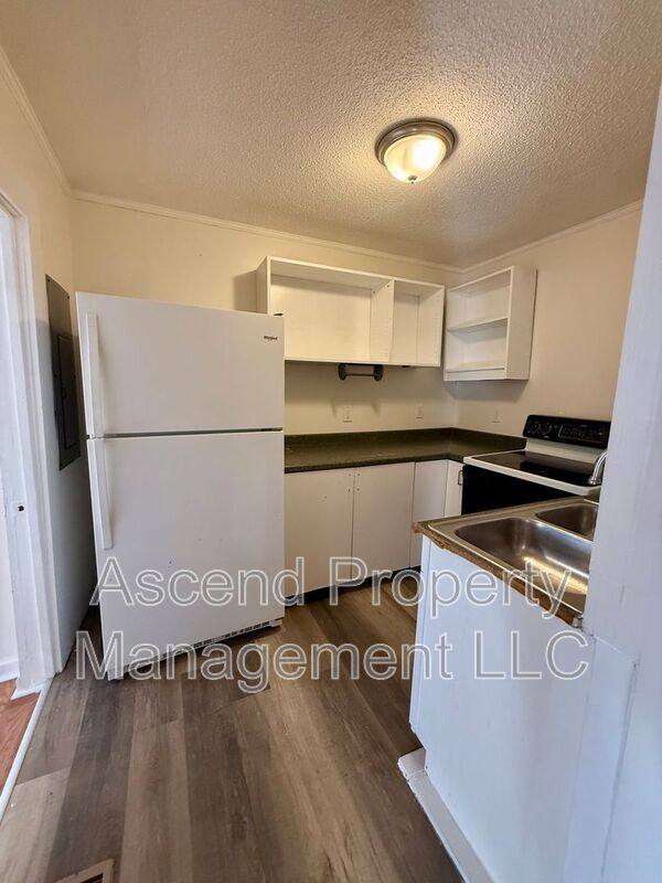 Apartment for rent at 3208 Dodds Ave #B, Chattanooga, TN 37407