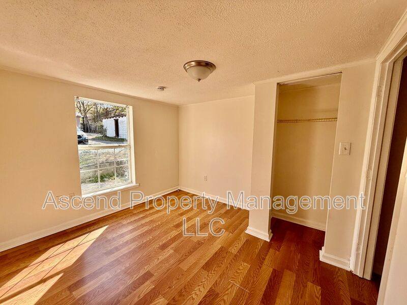 Apartment for rent at 3208 Dodds Ave #B, Chattanooga, TN 37407