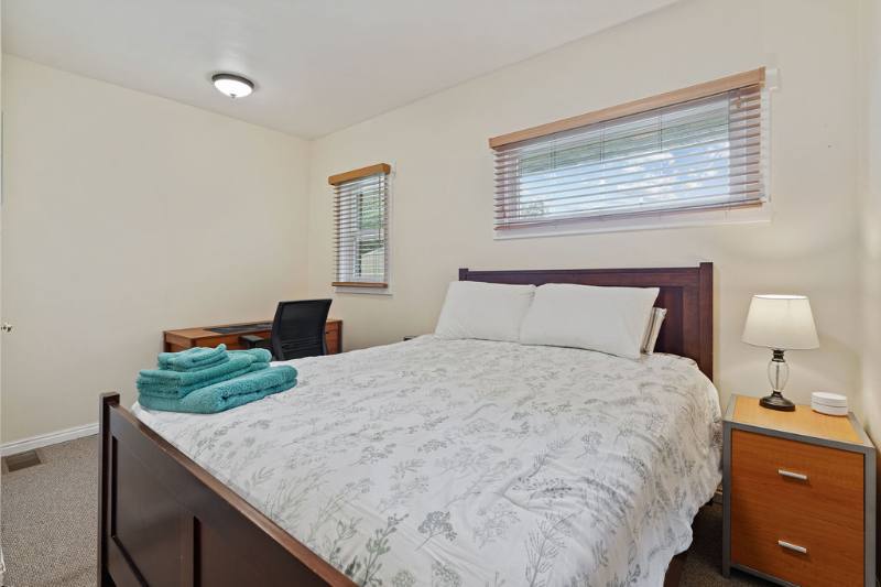 Townhouse for rent at 1086 S Lake St, Salt Lake City, UT 84105