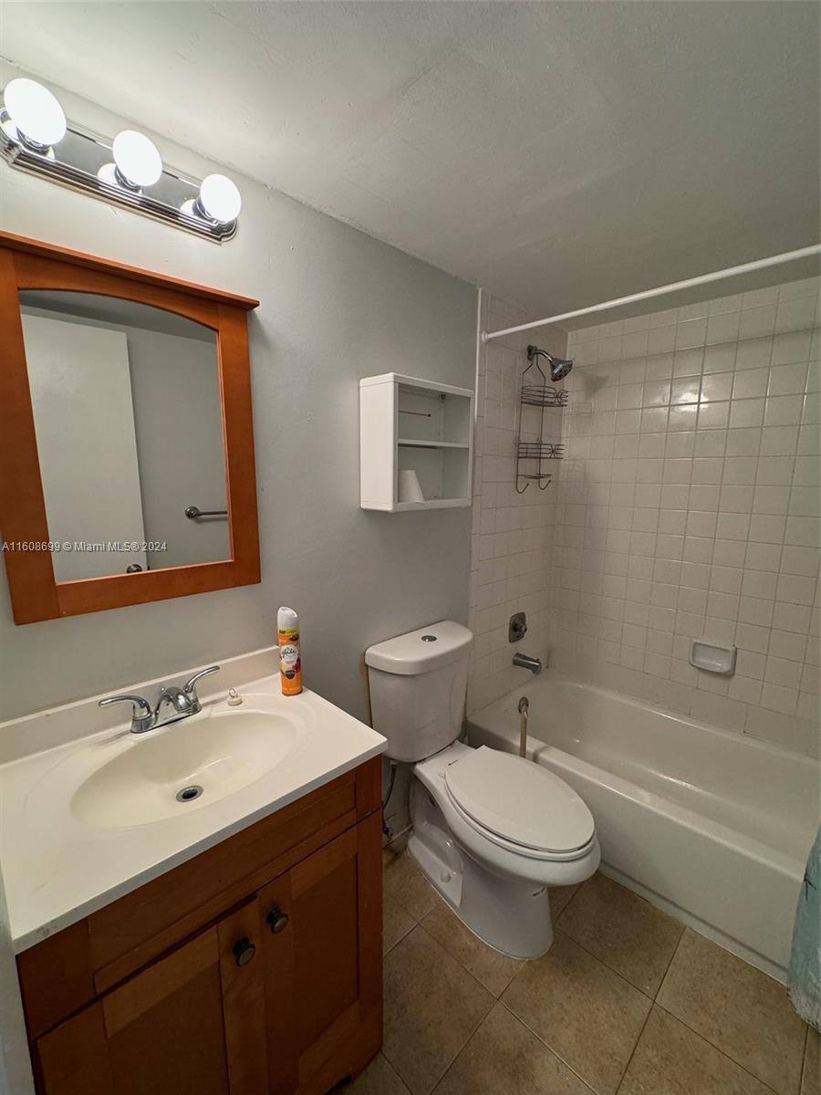 Apartment for rent at 10002 Winding Lake Rd #101, Fort Lauderdale, FL 33351