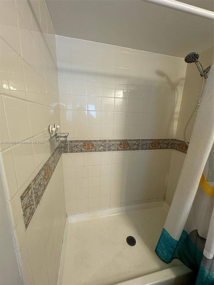Apartment for rent at 10002 Winding Lake Rd #101, Fort Lauderdale, FL 33351