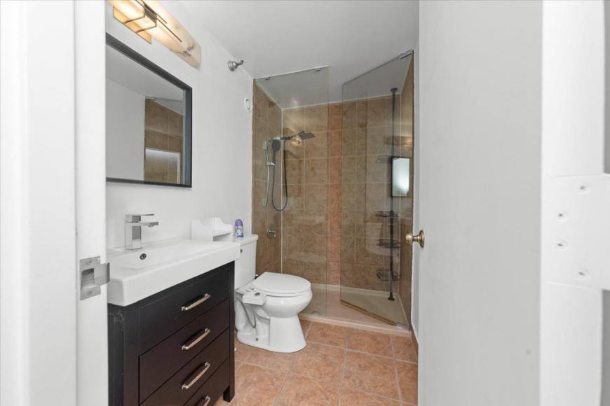 Apartment for rent at 1122 N Clark St #2706, Chicago, IL 60610