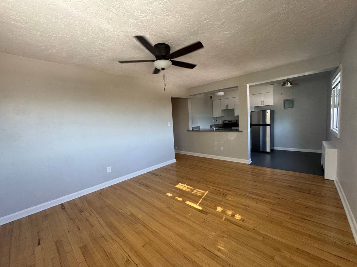 Apartment for rent at 930 NW 25th Place, Portland, OR 97210