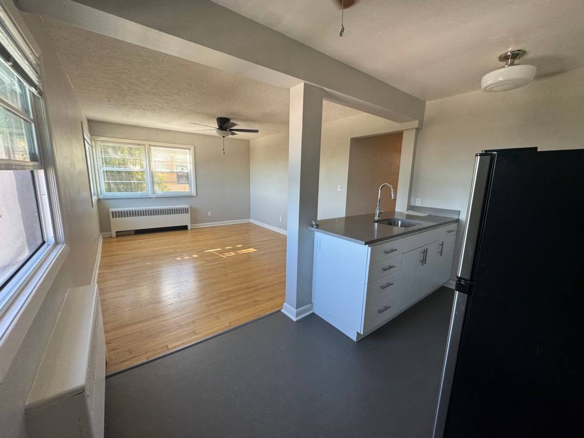 Apartment for rent at 930 NW 25th Place, Portland, OR 97210