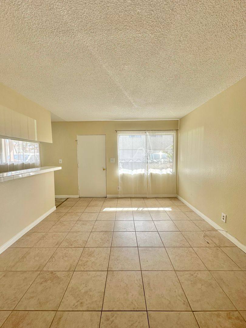 Apartment for rent at 25511-25519 S Western Ave, Lomita, CA 90717