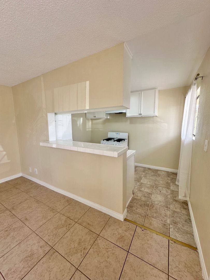 Apartment for rent at 25511-25519 S Western Ave, Lomita, CA 90717