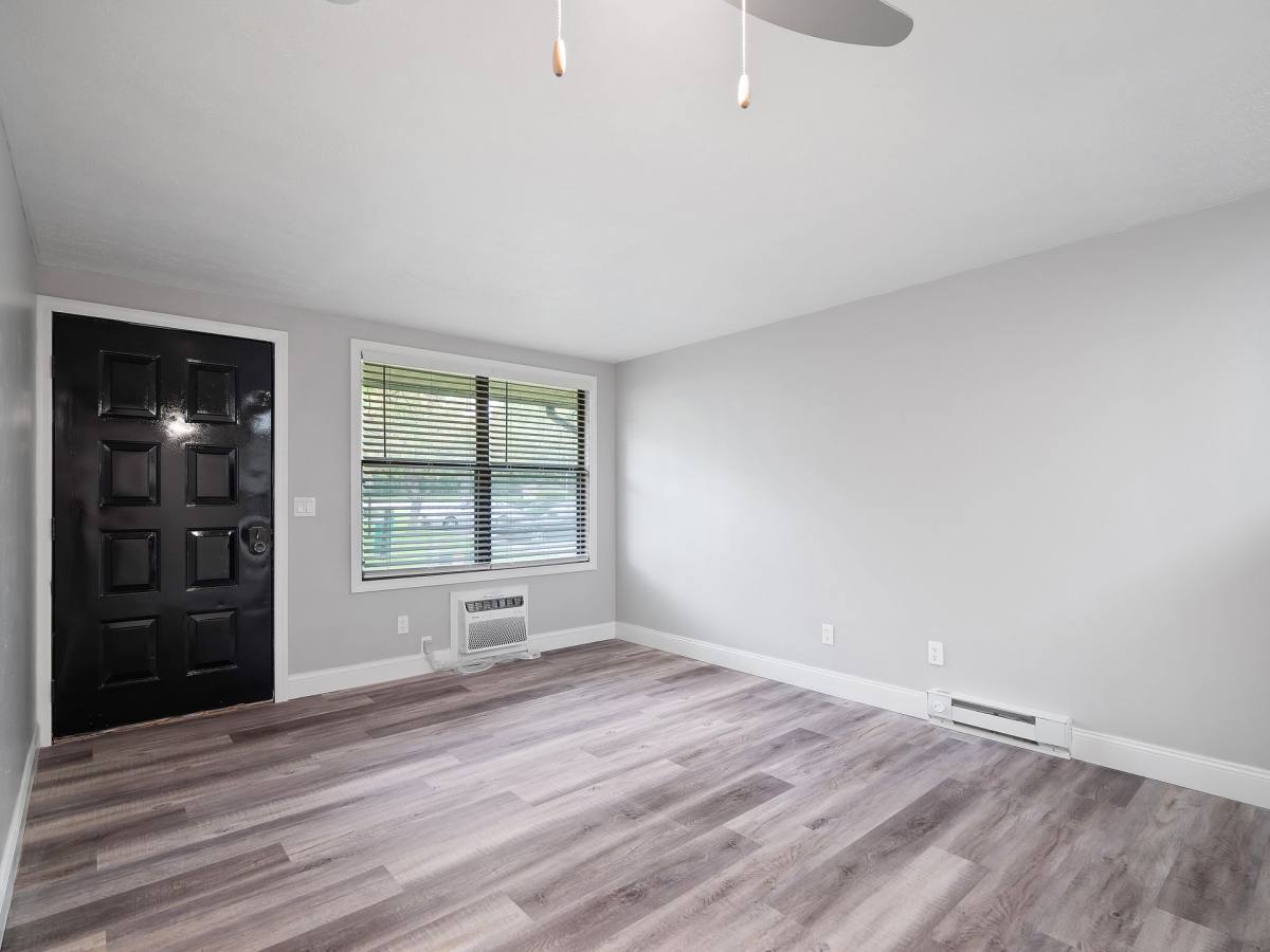 Apartment for rent at 125 S Ridge Rd W, Geneva, OH 44041