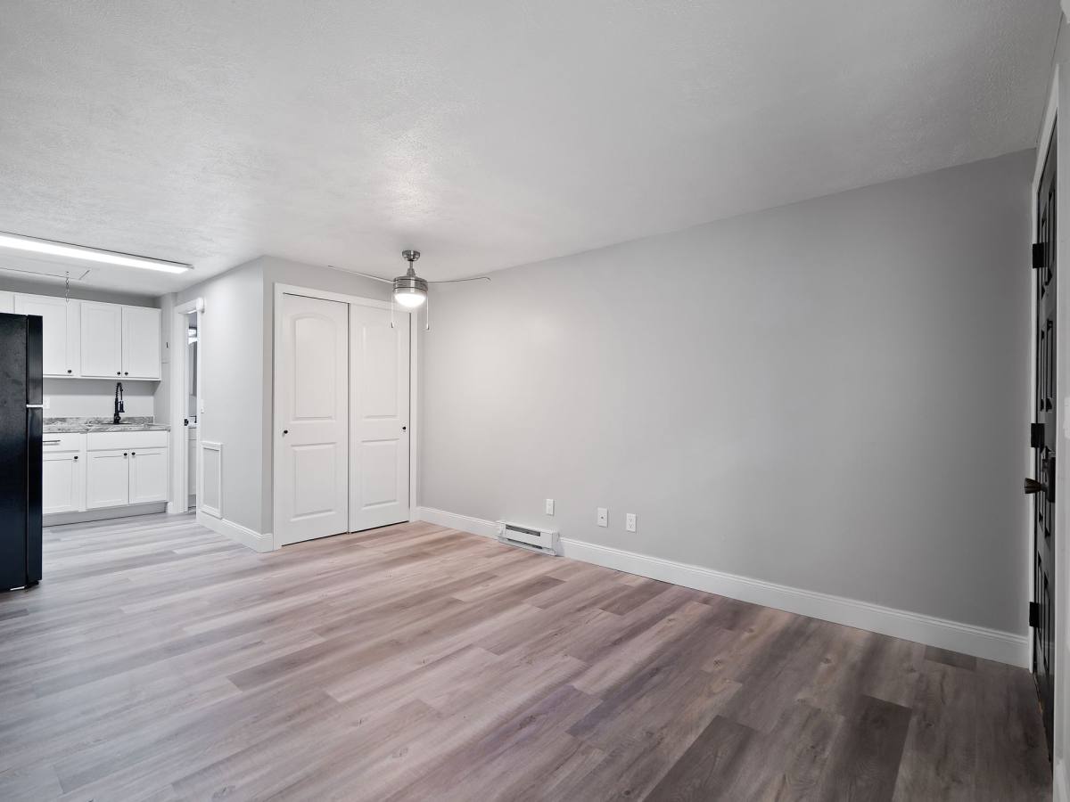 Apartment for rent at 125 S Ridge Rd W, Geneva, OH 44041