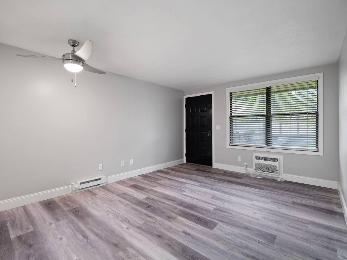 Apartment for rent at 125 S Ridge Rd W, Geneva, OH 44041
