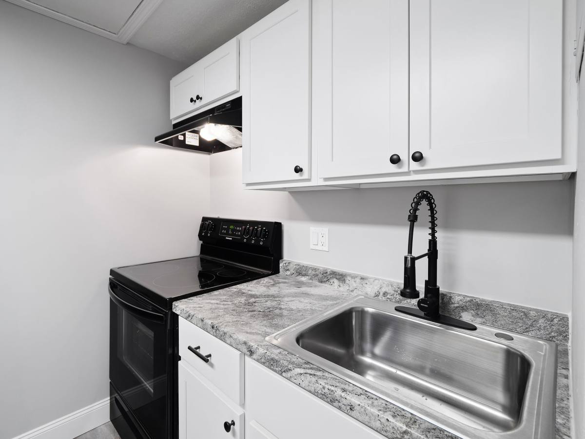 Apartment for rent at 125 S Ridge Rd W, Geneva, OH 44041