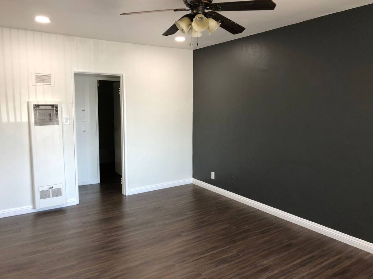 Apartment for rent at 710 W 27th St, Los Angeles, CA 90007