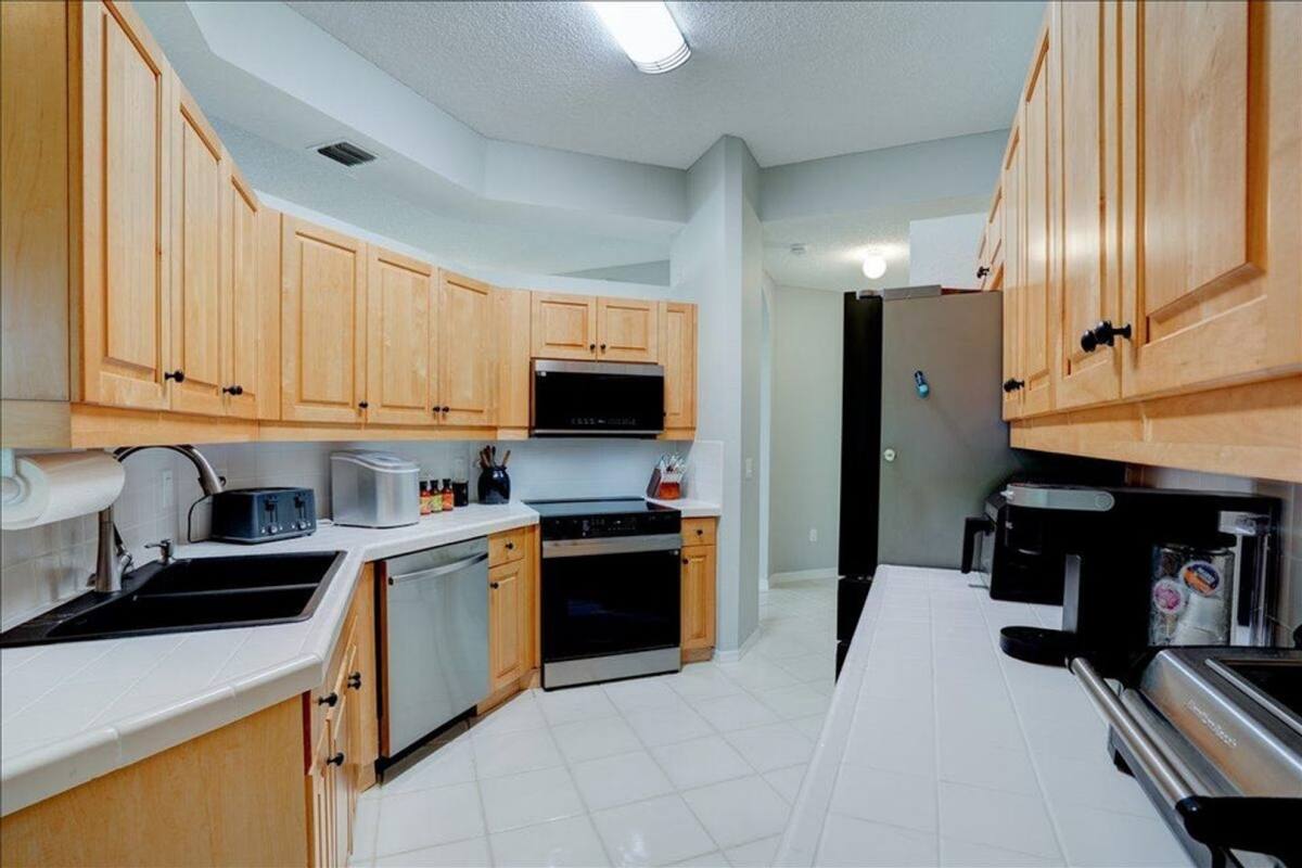 Condo for rent at 10173 Andover Coach Circle, Lake Worth, FL 33449