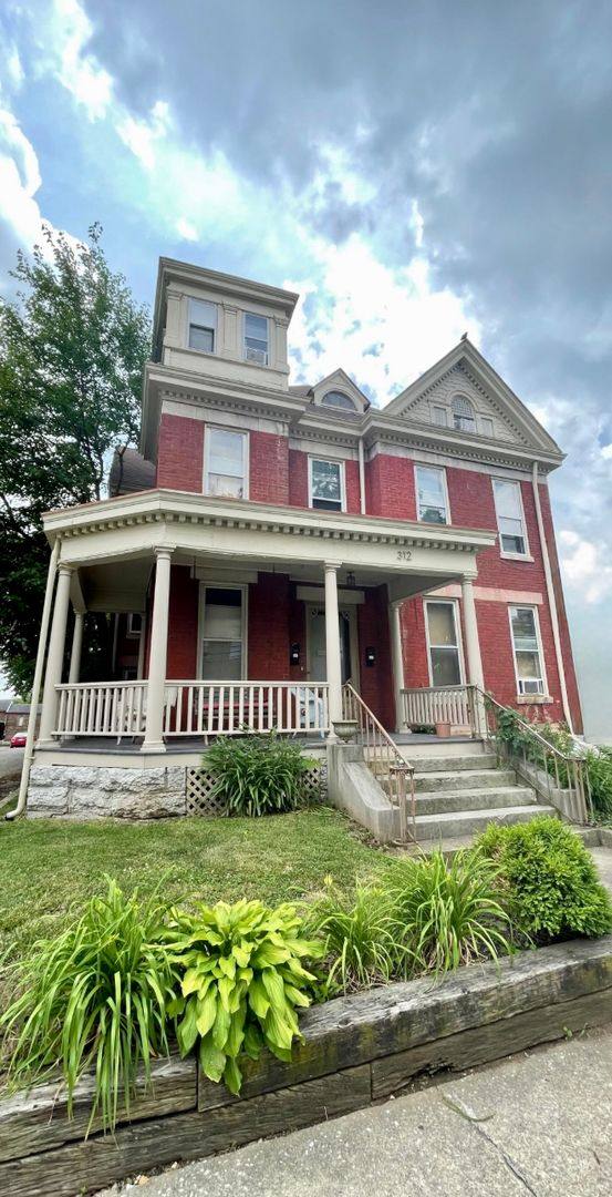 Apartment for rent at 312B S Upper St, Lexington, KY 40508
