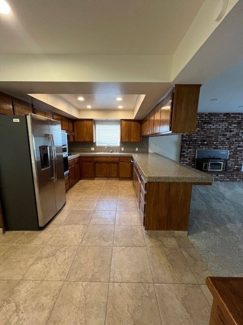 House for rent at 8900 Campus Park Court, Bakersfield, CA 93311