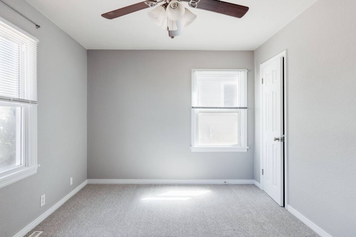 Townhouse for rent at 1945 N Oakland St, Aurora, CO 80010