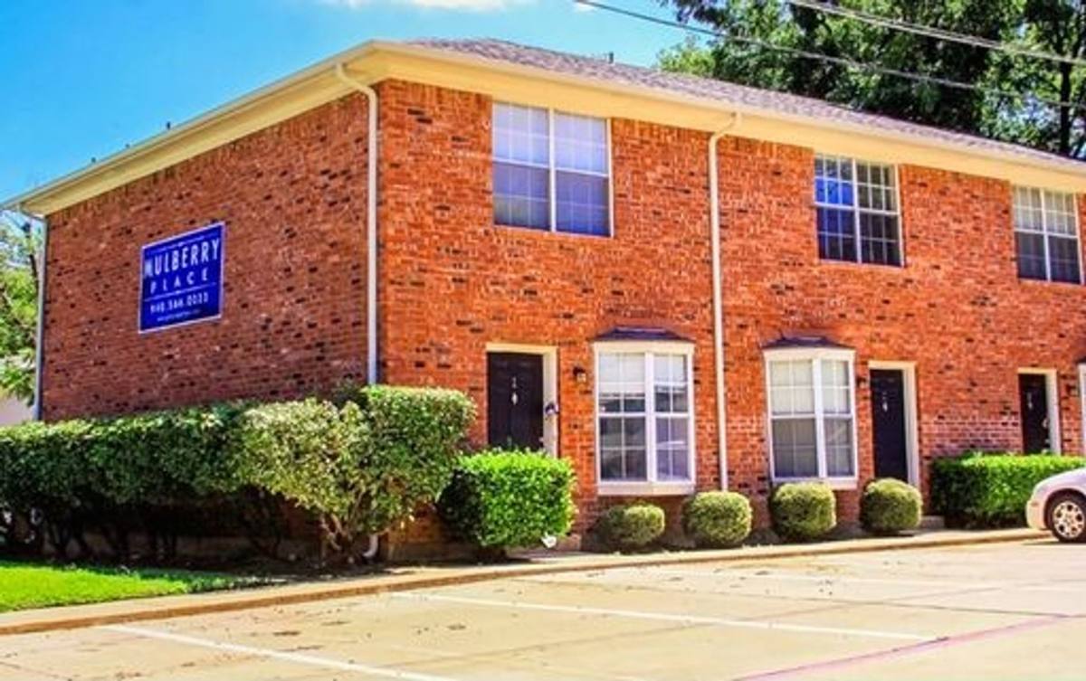 Townhouse for rent at 705 709 W Mulberry St, Denton, TX 76201