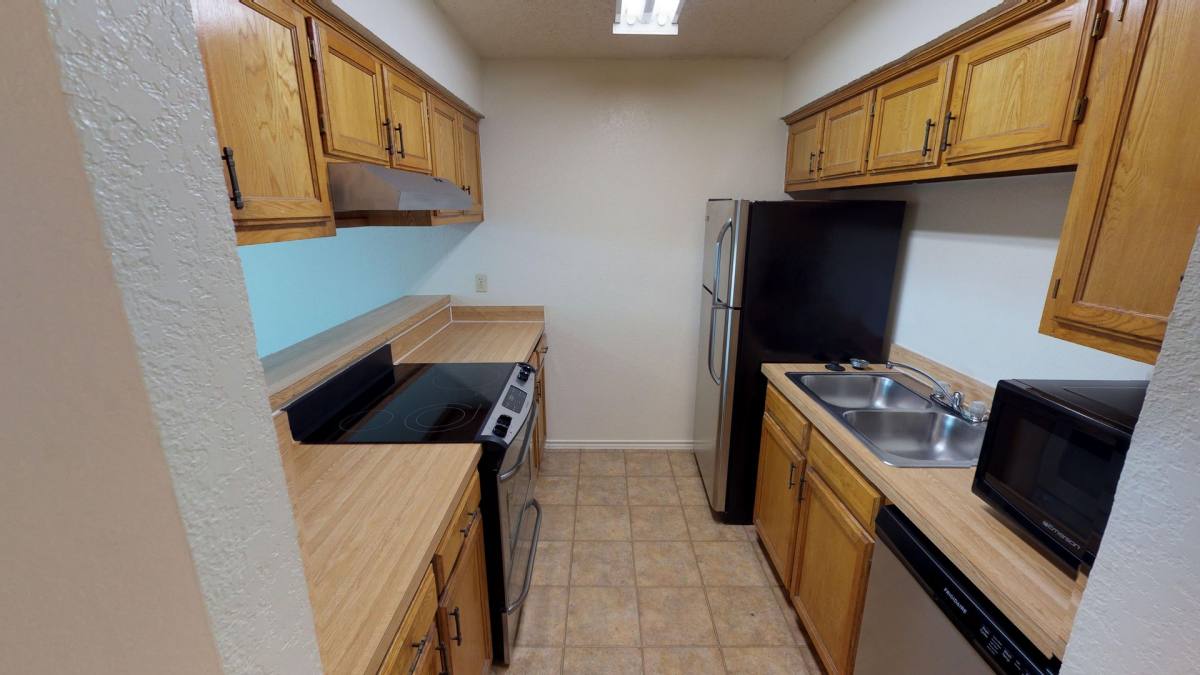 Townhouse for rent at 705 709 W Mulberry St, Denton, TX 76201