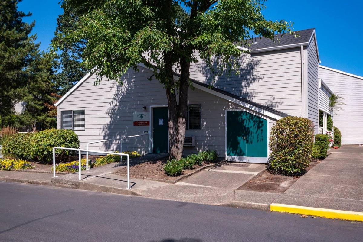 Apartment for rent at 1210 S College St, Newberg, OR 97132