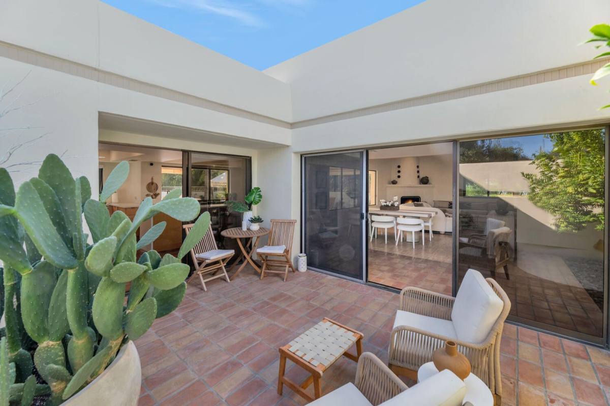 House for rent at 9447 E Calle De Valle Dr, Scottsdale, AZ 85255