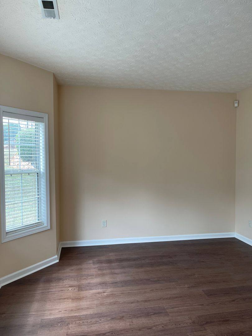 House for rent at 318 Derby Dr, Riverdale, GA 30274