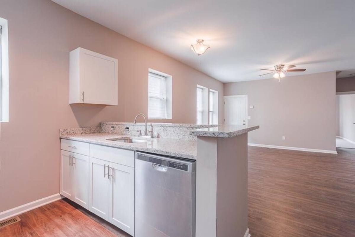 Apartment for rent at 1931 Delaware Ave, Cincinnati, OH 45212