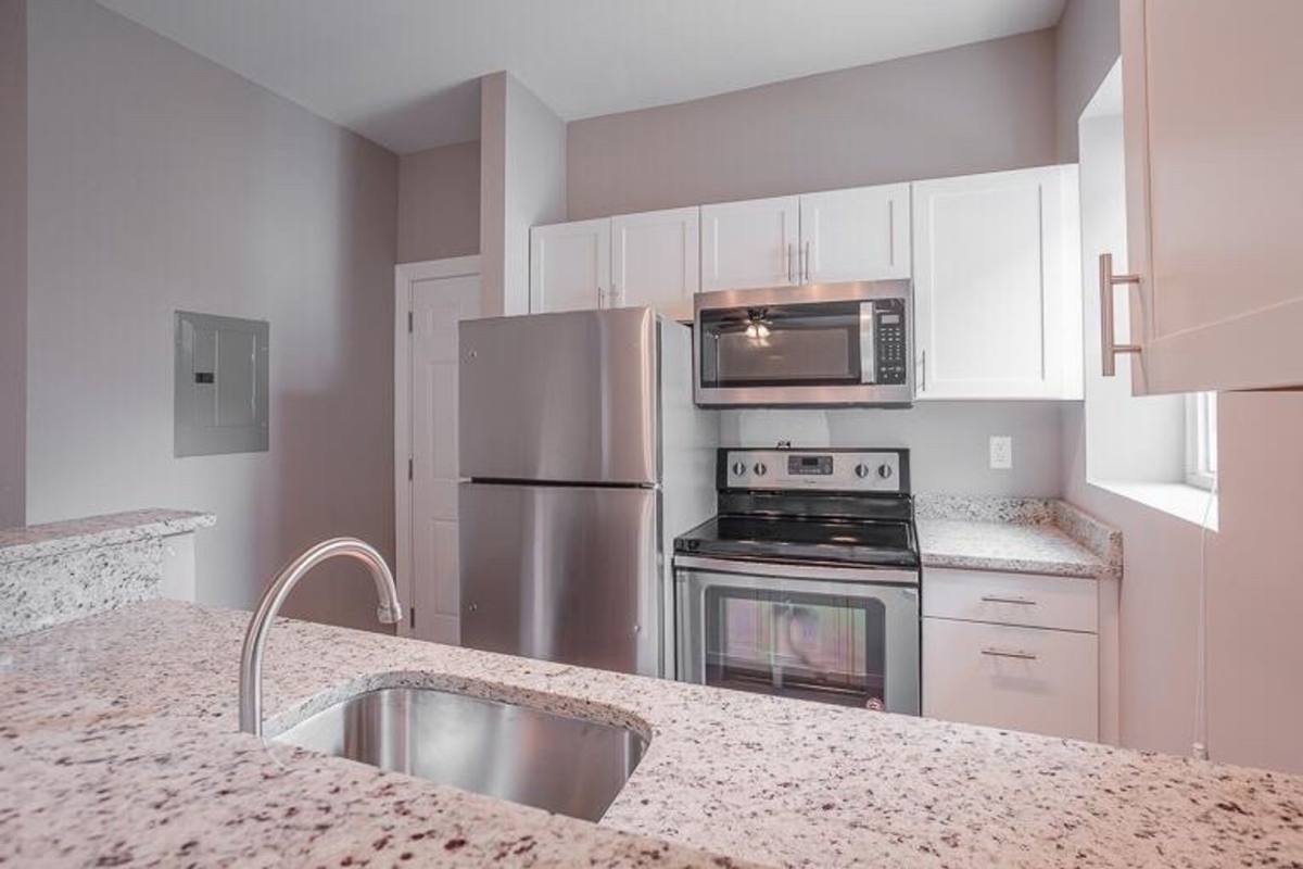 Apartment for rent at 1931 Delaware Ave, Cincinnati, OH 45212