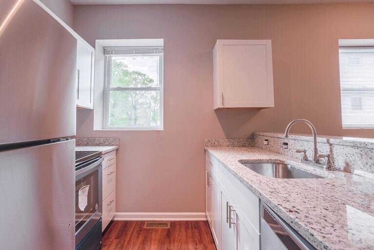 Apartment for rent at 1931 Delaware Ave, Cincinnati, OH 45212